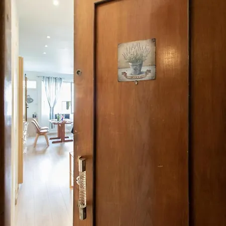 Boutique Center 3 Min Walk , Free Parking ניס