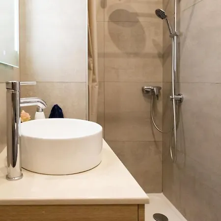 Boutique Center 3 Min Walk , Free Parking ניס